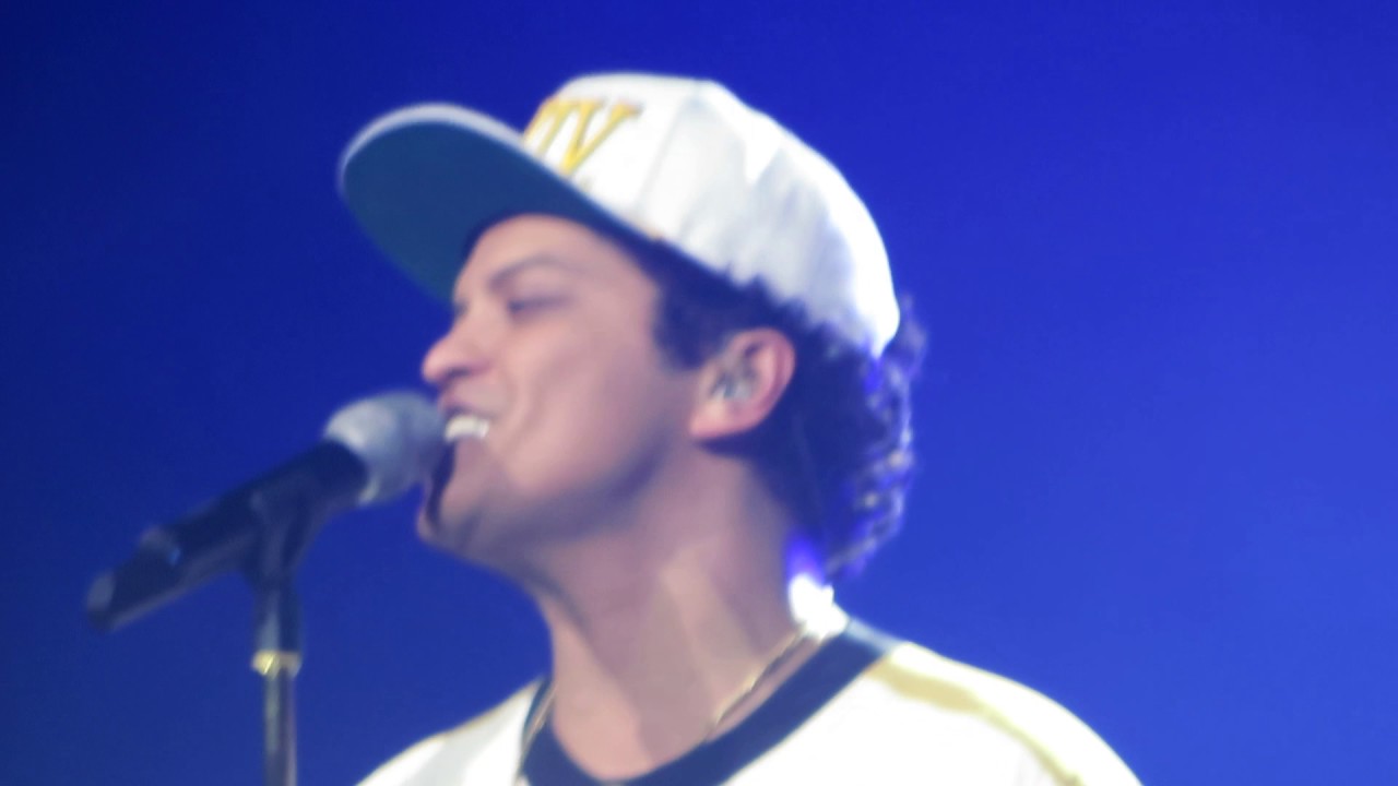Bruno Mars - Opening / Finesse  Berlin 26.05.2017