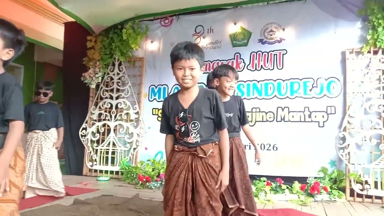 Semarak HUT MI Adipati Sindurejo Ke-59 Tari Gugur Gunung Cowok kelas 4A Tahun 2026
