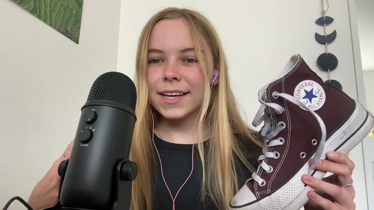 ASMR | Telling you about my favorite shoes👞