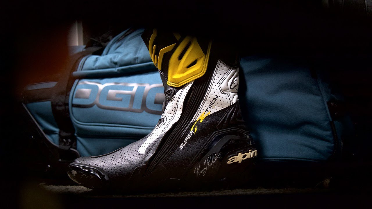 Motorcycle Track Day: Cleaning Leather Suit, Gloves, Boots and Helmet Tips!