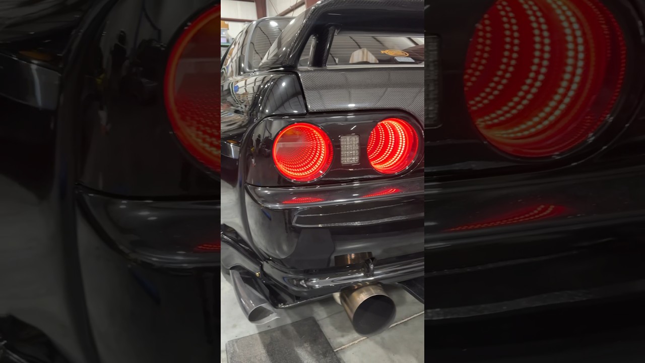 Задние фонари Infinity на R32 Skyline GTR