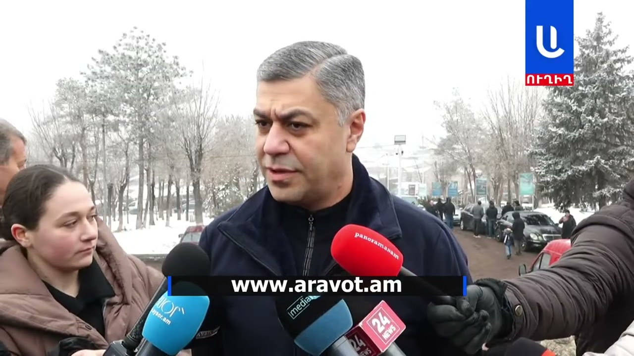 Այսօր շատ կարեւոր օր է․ Արթուր Վանեցյանը եկավ Եռաբլուր
