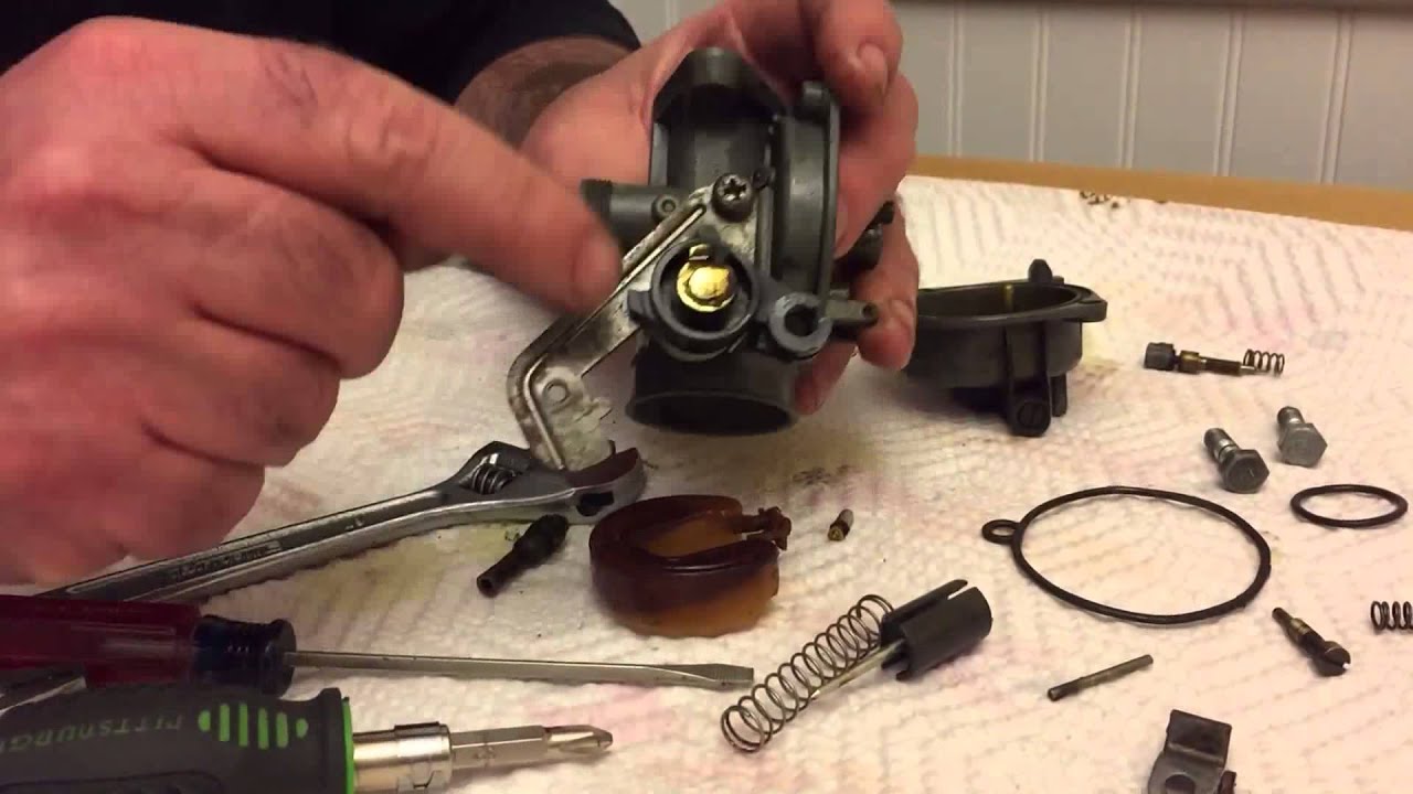 1981 Honda C70 Passport (13) - Cleaning the carburetor