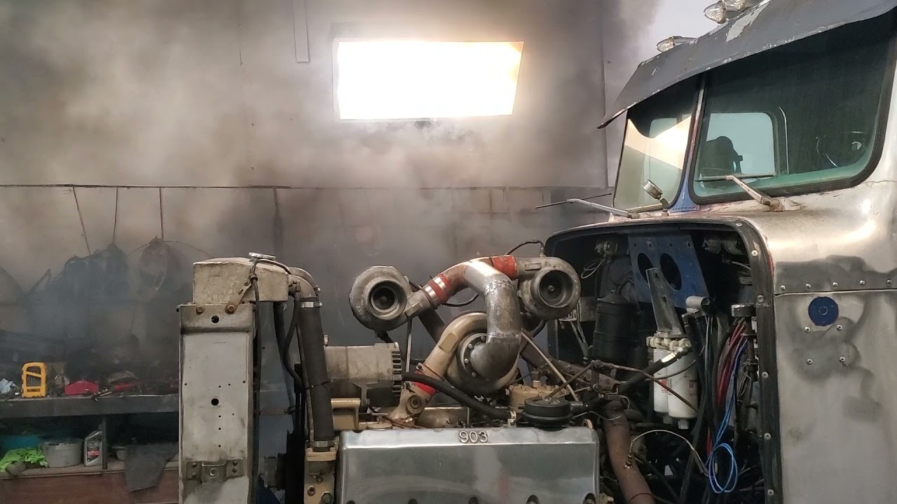 Triple Turbo Cummins VT-903 start up