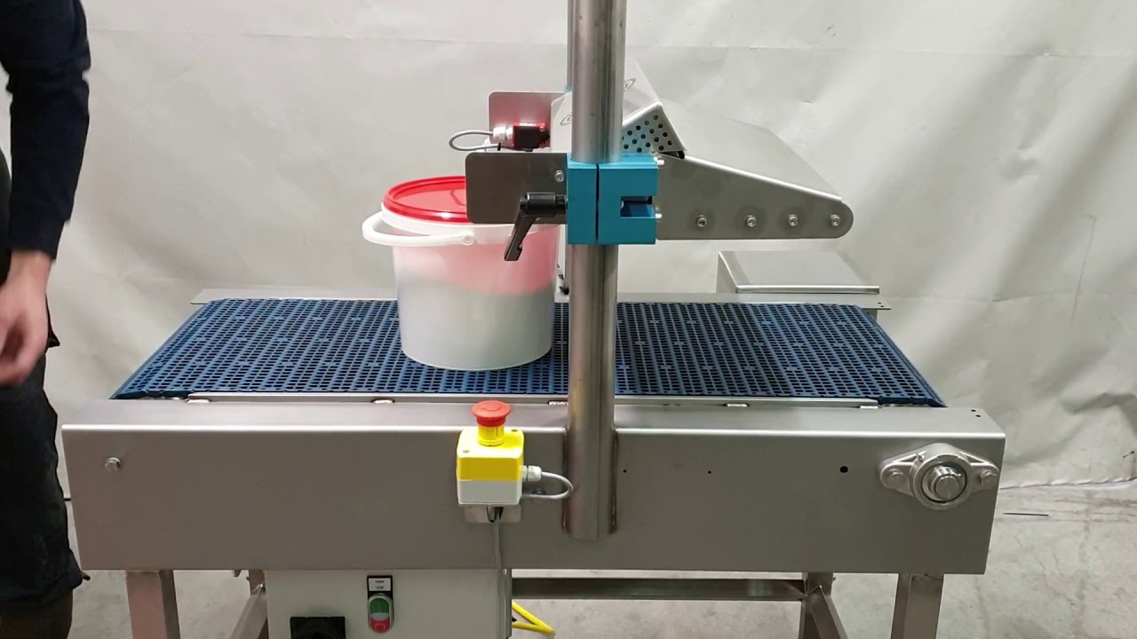 Globetech, DAR Semi automatic lid press