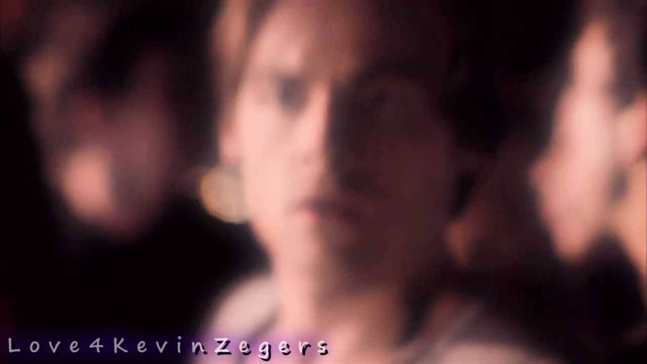 Kevin Zegers -Fly Away