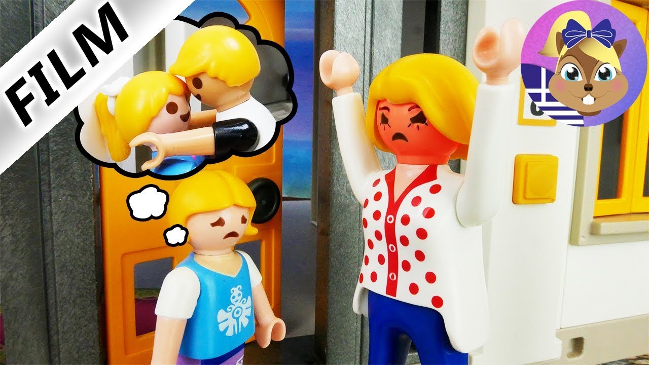 Playmobil ταινία: Η Άννα λέει ψέμματα για να κοιμηθεί στο σπίτι του Φίλιππου. Η κολλητή σαν άλλοθι.