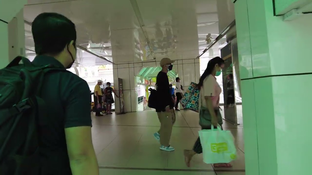 Bangkok Thailand | Holiday Inn Phloen Chit Road to Ratchaprasong Skywalk | Central World | Part 1