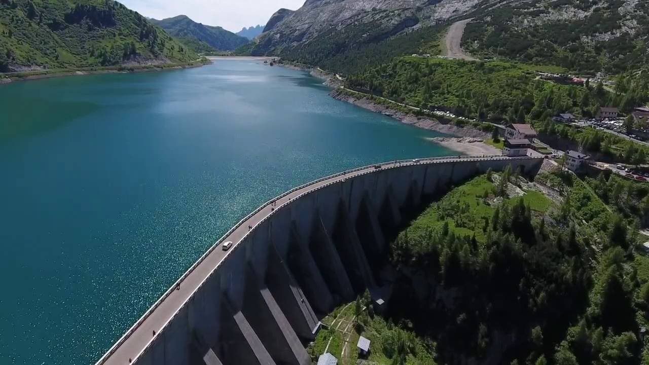 Lago di Fedaia