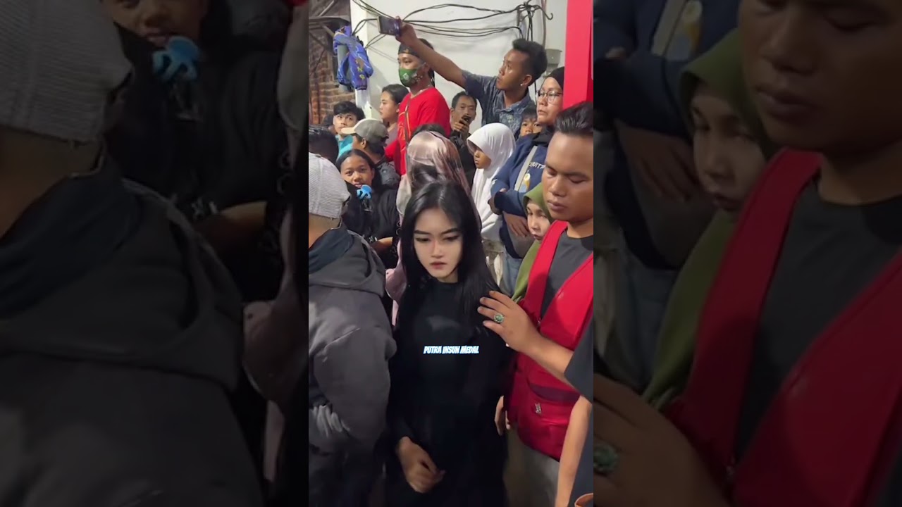 Amey rawk nunggu giliran kesurupan 