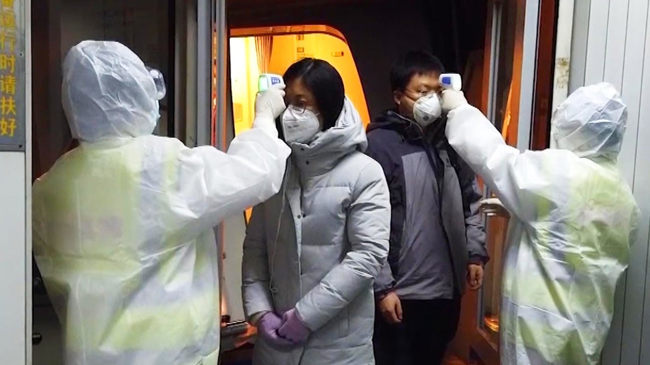 How to Protect Yourself From Coronavirus at the Airport