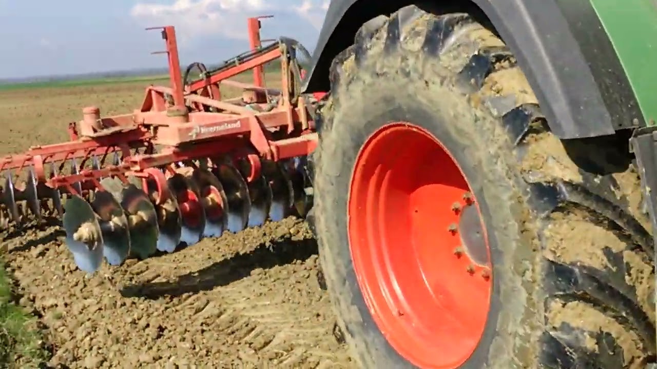 Fendt 926 VARIO TMS + Kverneland DTD 550
