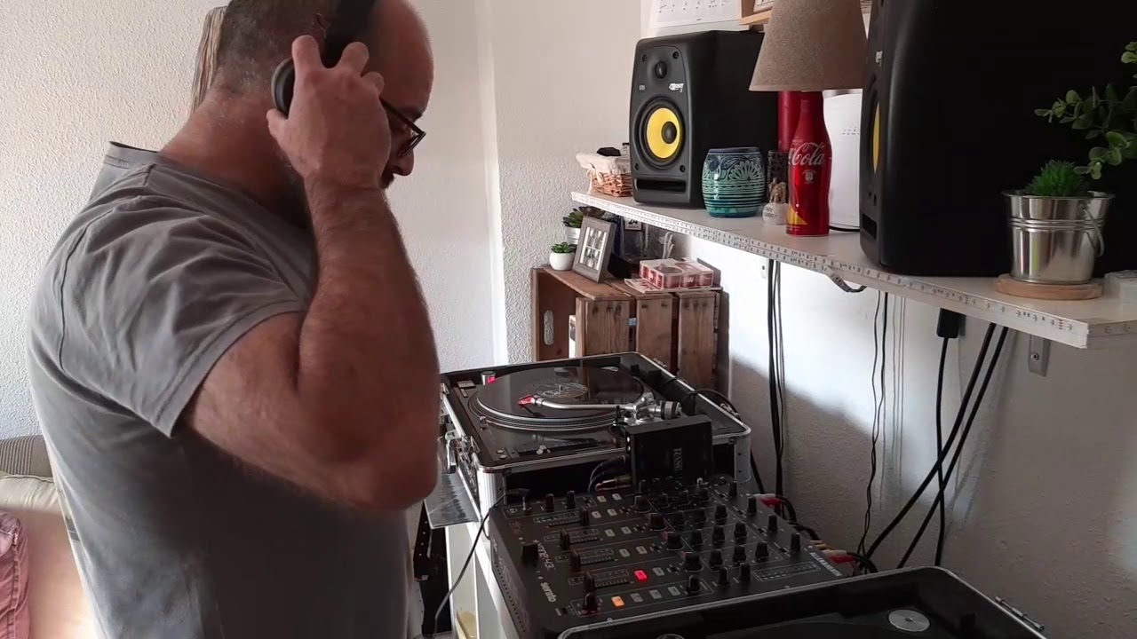 Retro Breakbeat #breakbeat #musica #break #music #andalucia #spain #españa