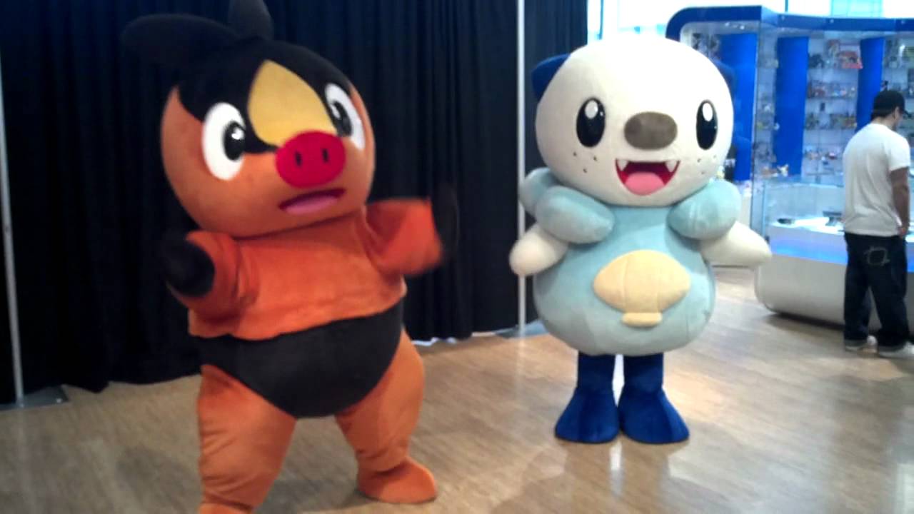 Tepig dances Gangnam Style at Nintendo World!