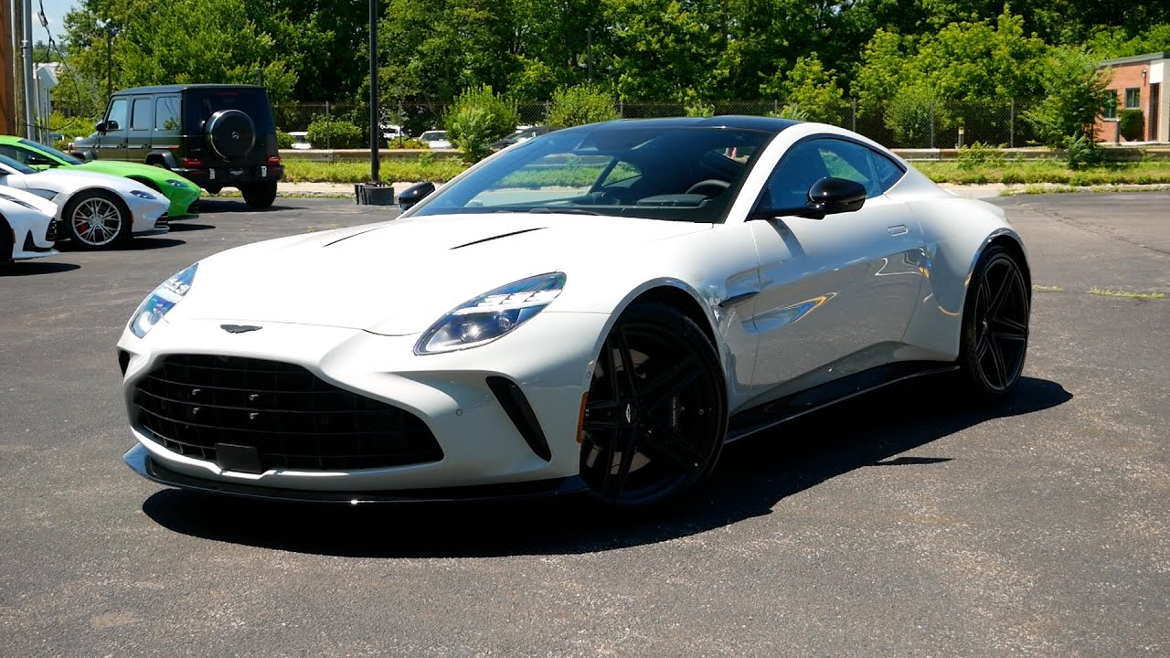 Experiencing The 2025 Aston Martin Vantage - A True Porsche 911 Turbo Fighter