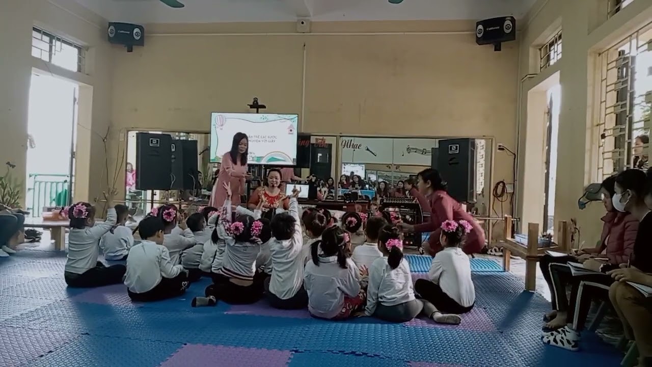 Thí nghiệm: Hoa nở trong nước