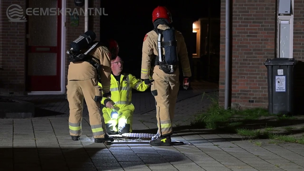 Brandweer onderzoekt benzinelucht in woning Uilenhoek Delfzijl