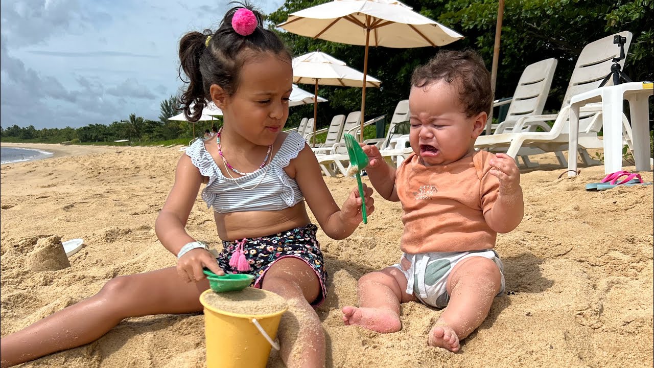 O primeiro banho de mar do Lian não foi bem como planejei: férias no Brasil | Rê Andrade