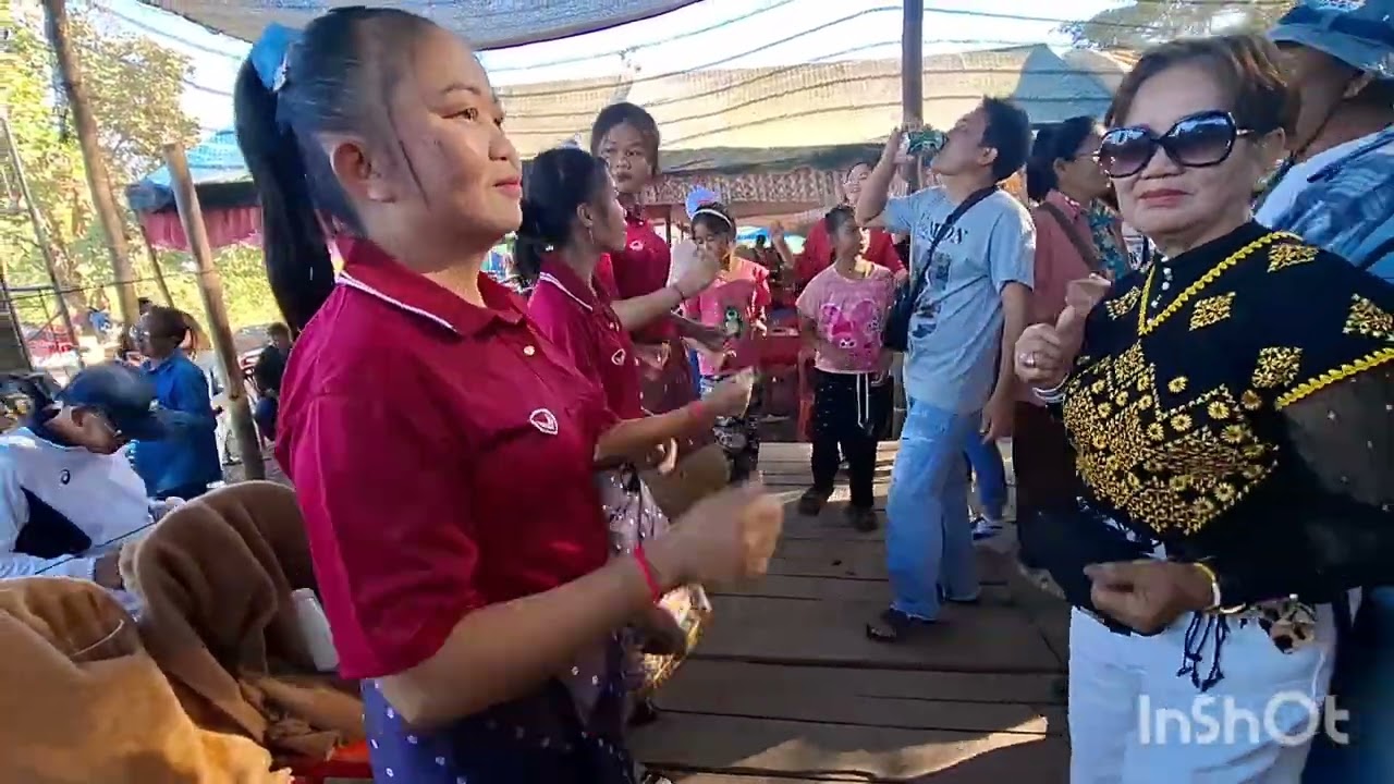 ฟ้อนลำวงเมืองลาวครับ#ม่วนๆครับผม