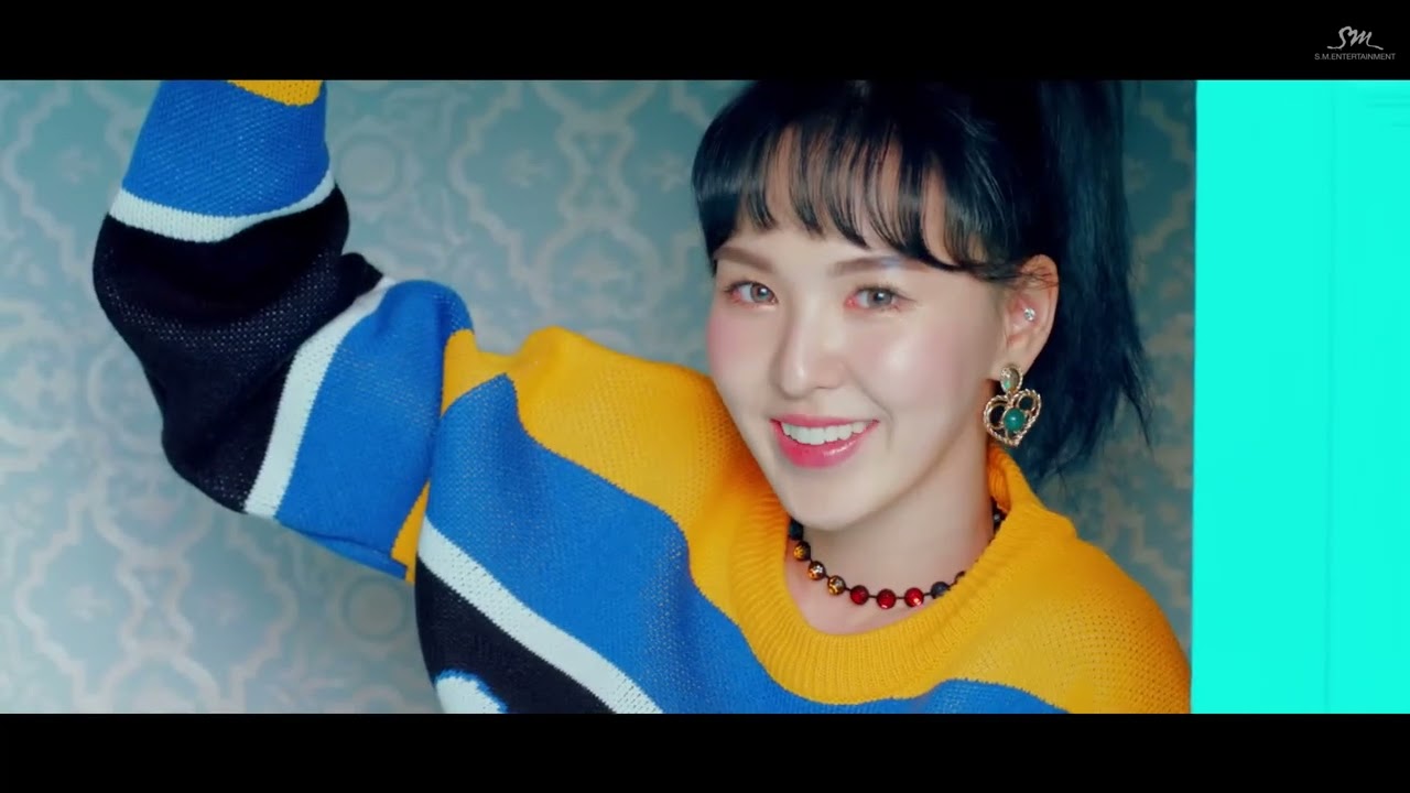 Red Velvet -  Rookie (Bass Removed)