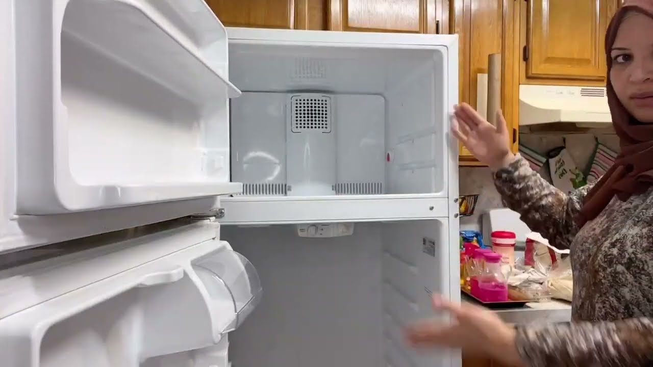 غسيل الثلاجة بالكامل والفريزر وازاي تعقيمها وتخلي ريحتها دائما حلوة بأقل التكاليف وداعا للكمكمة
