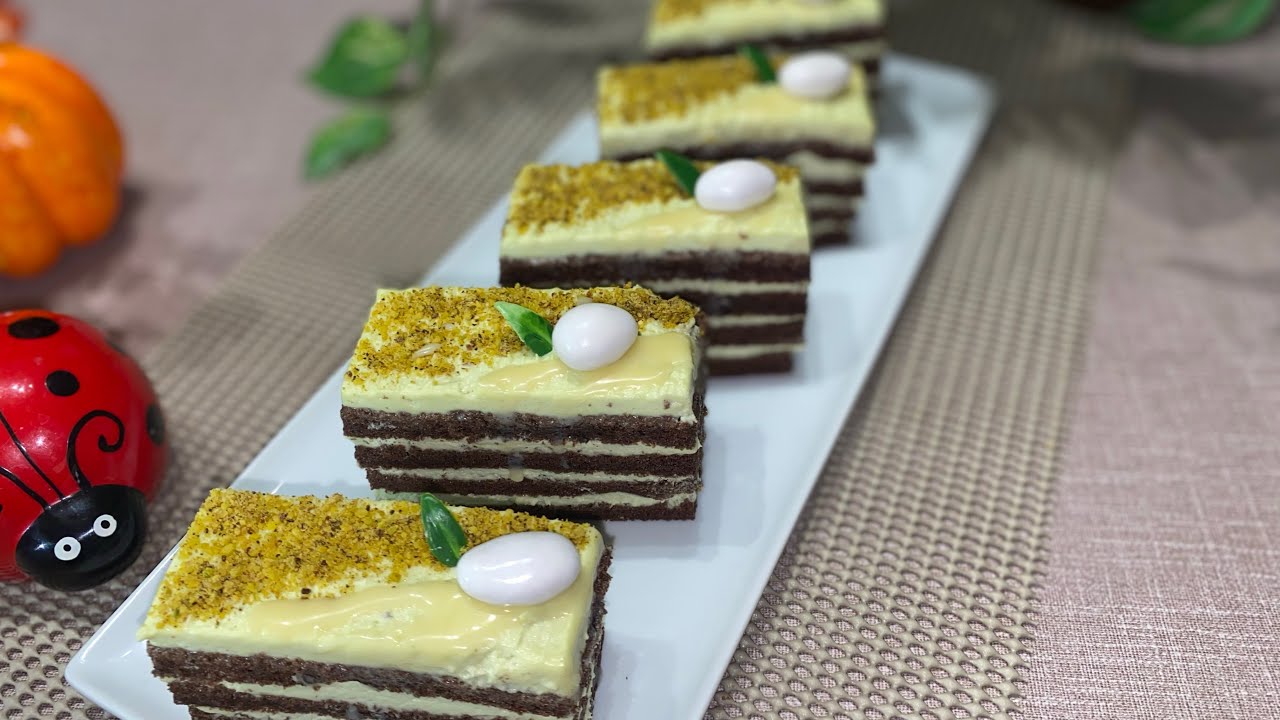 Prăjitură Delicioasă Cu Blat De Cacao Și Cremă De Fistic 😋