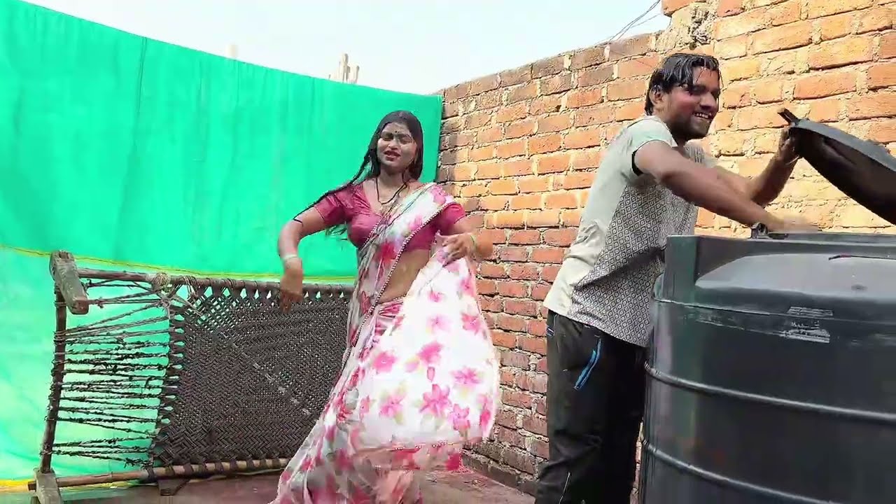🌺पति ने पूरा बदन गीला कर दिया Desi holi saree vlog #holivlog #dehatiholivlog #rupavlog2026