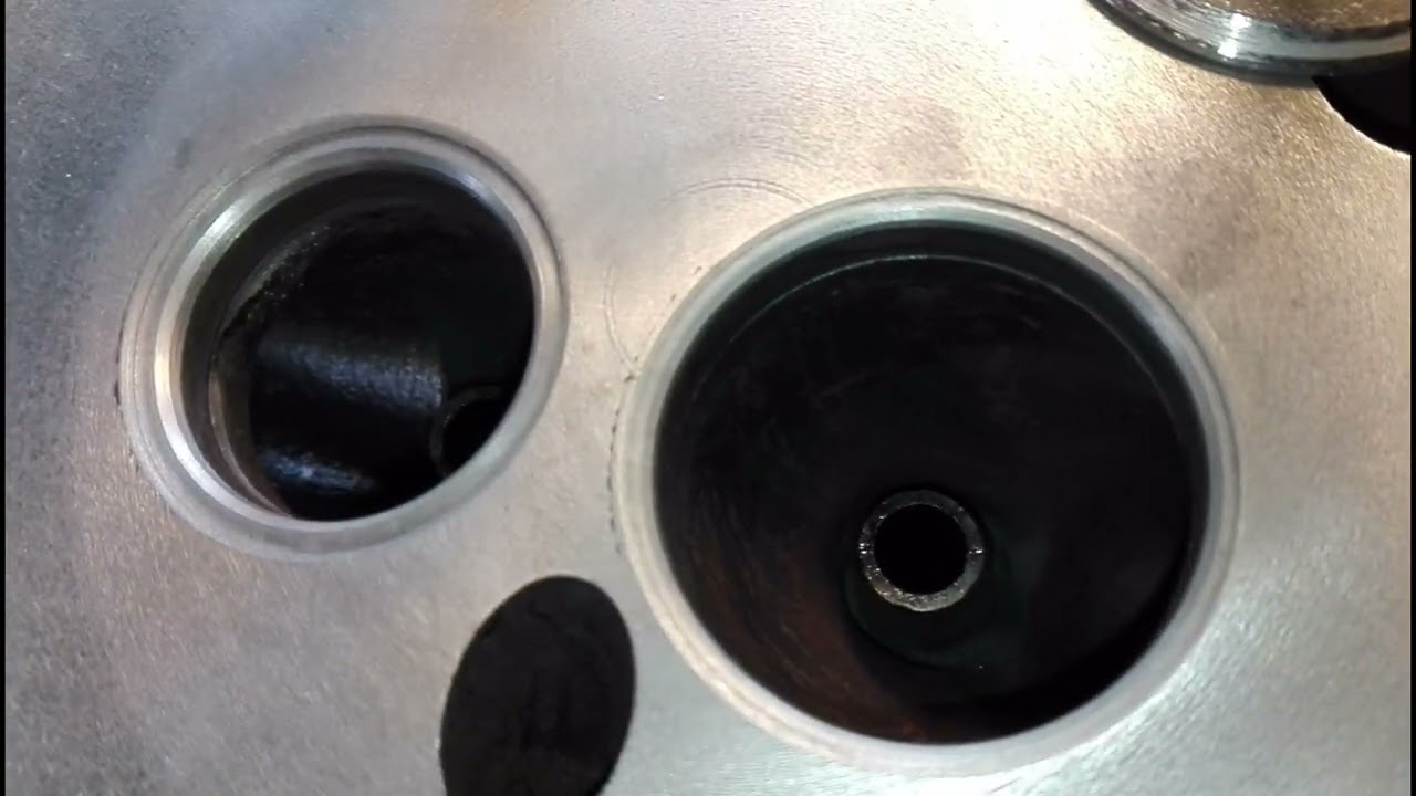 Docieranie Zaworów w Głowicy Silnika Andoria S15 1HC102 - Krok po Kroku