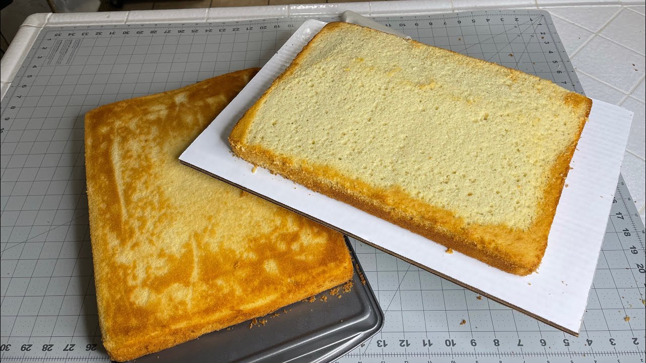 BIZCOCHO DE VANILLA CACERO EN MEDIA PLANCHA