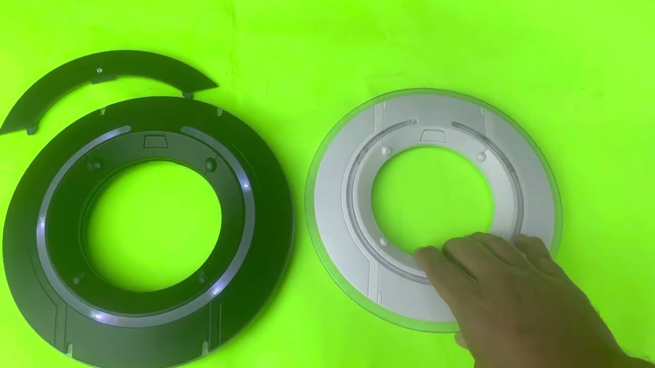 2023 Tron Lightcycle Disc vs 2010 Tron Spinmaster Disc