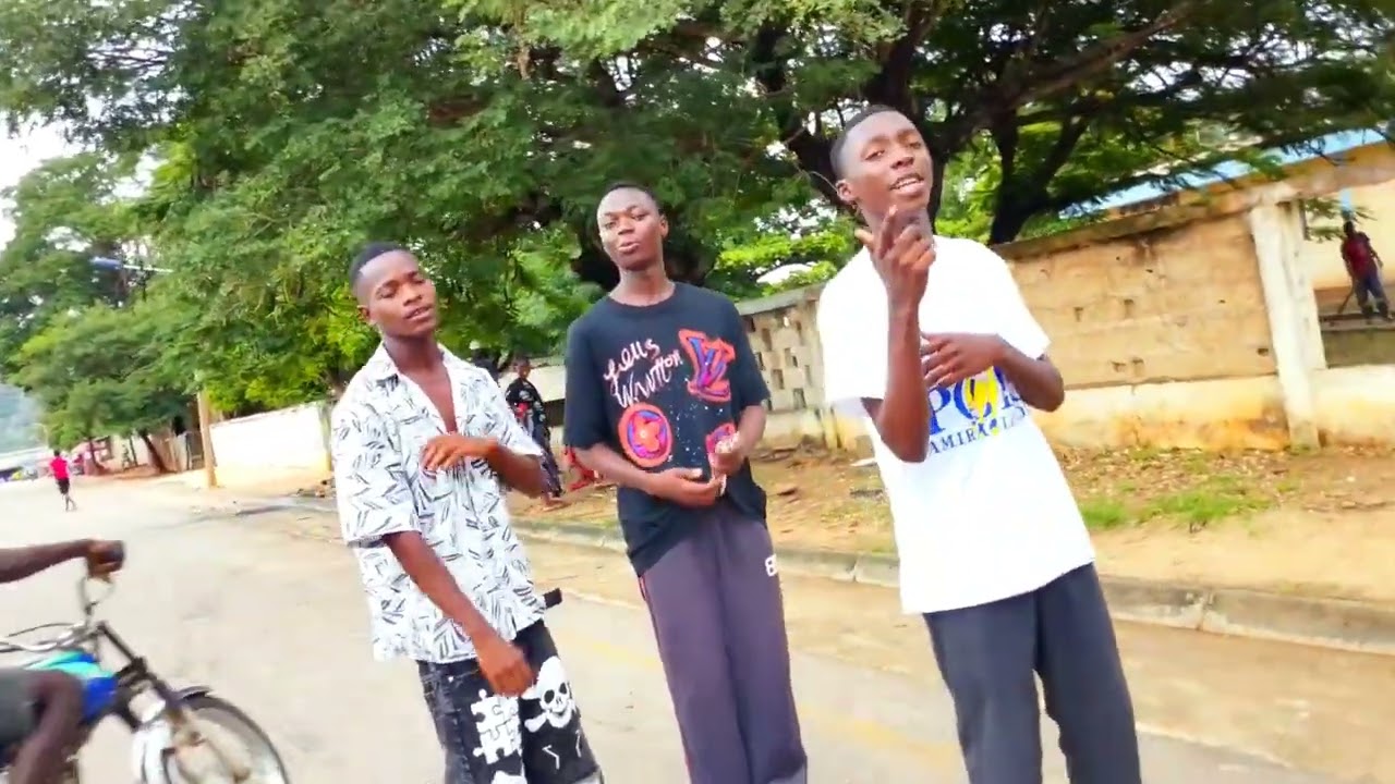 Madoda squady-_&_-Neleezy perry - _&_-Delcio. JJ-_feat _-Garson. BL. (Minha branca) my white 