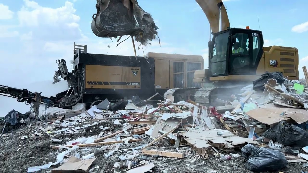 @Vermeer LS3600TX Slow Speed Shredder in C&D with 6:1 reduction