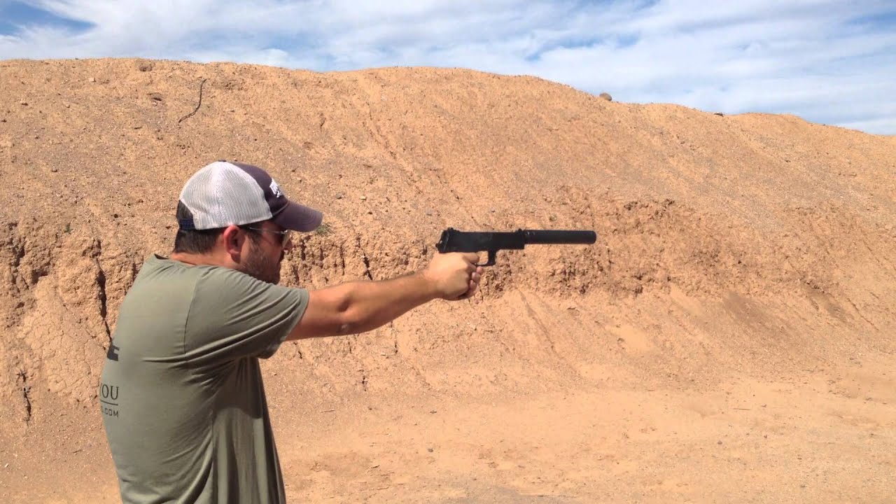 Shooting the HK Mk23 SOCOM suppressed