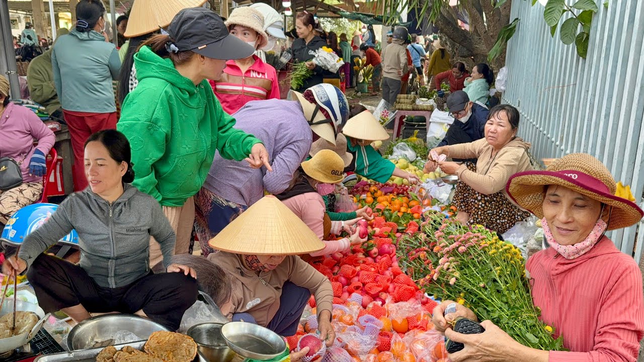 TẾT RỘN RÀNG LÀ NHỮNG NGÀY NÀY | KHÔNG THUA GÌ CHỢ TRUNG TÂM 