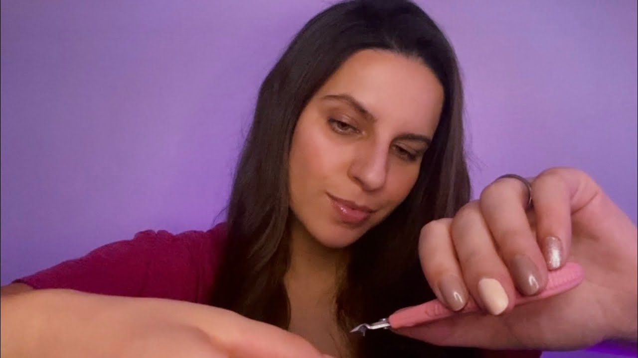 ASMR Manicure sincera fazendo suas UNHAS (Roleplay | sons direto nos seus ouvidos)