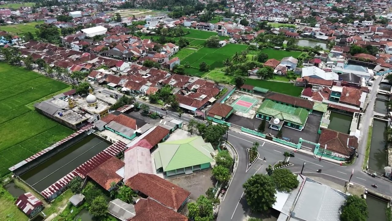 Test fly DJI Neo 2.                              Taman Makam Pahlawan Karoe'ng Tasikmalaya 01022026