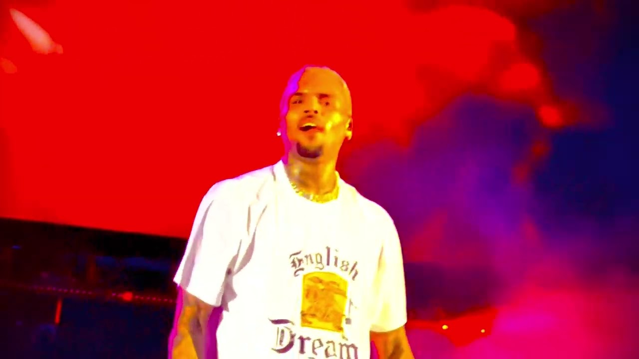 Chris Brown shuts down In My Feelz fest in Los Angeles (performs this Christmas for the first time)