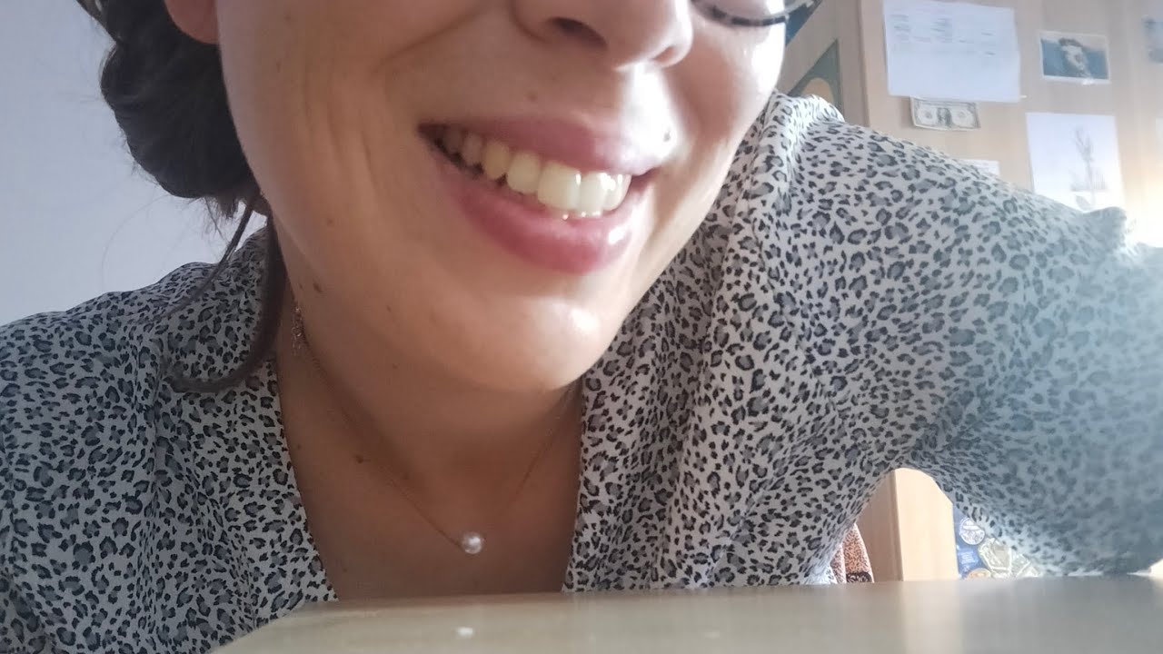 ASMR - Cosa metto in valigia?🧳