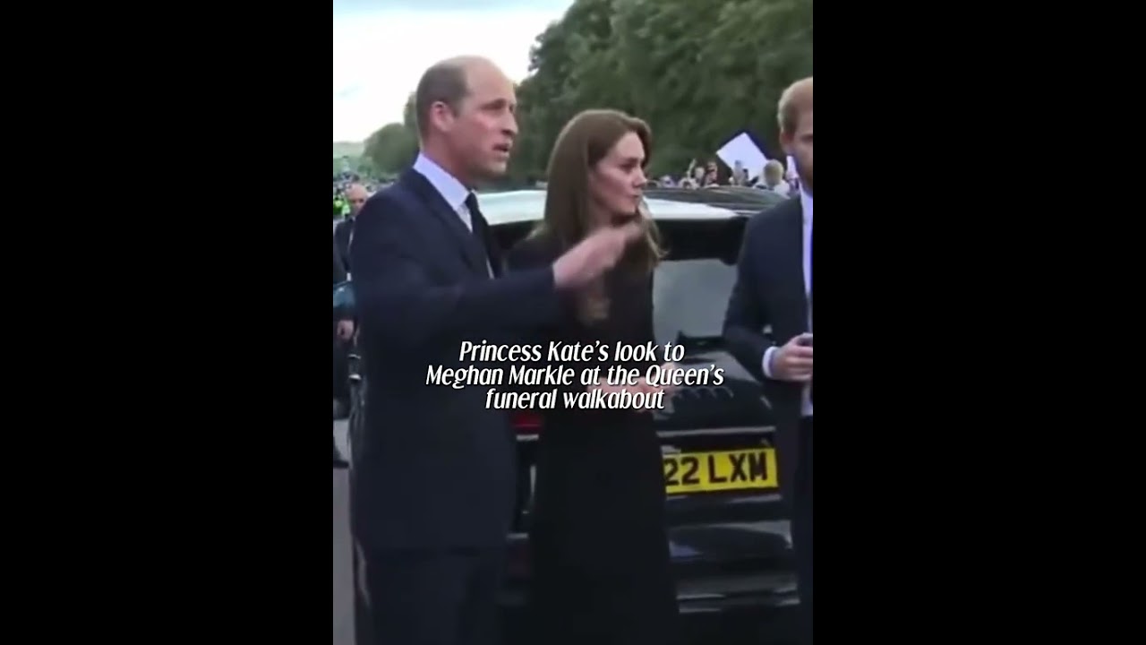 Kate Look To Meg At Queen Funeral Walkabout #kate