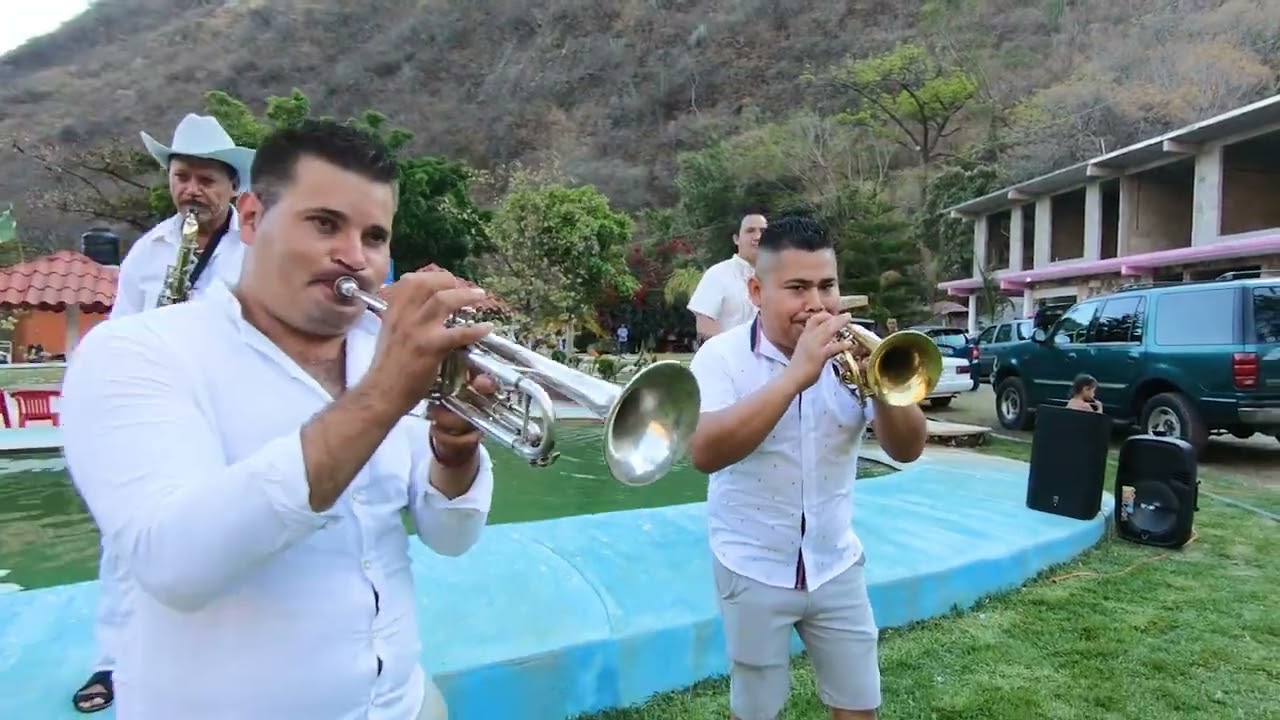 Popurrí de movidas 2- Los Arroyos de Jungapeo