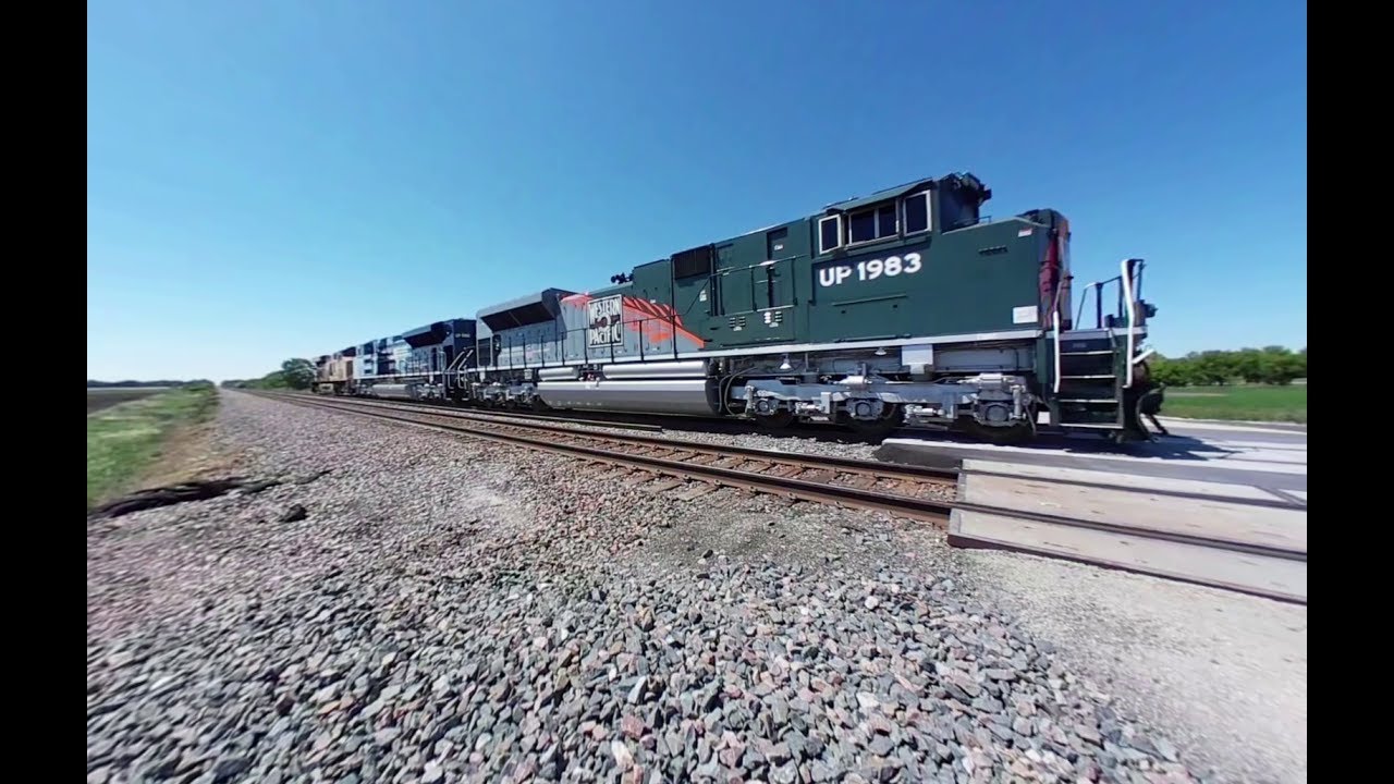 UP 1983 East and UP 1982  - in 360 VR - on 6-7-2017