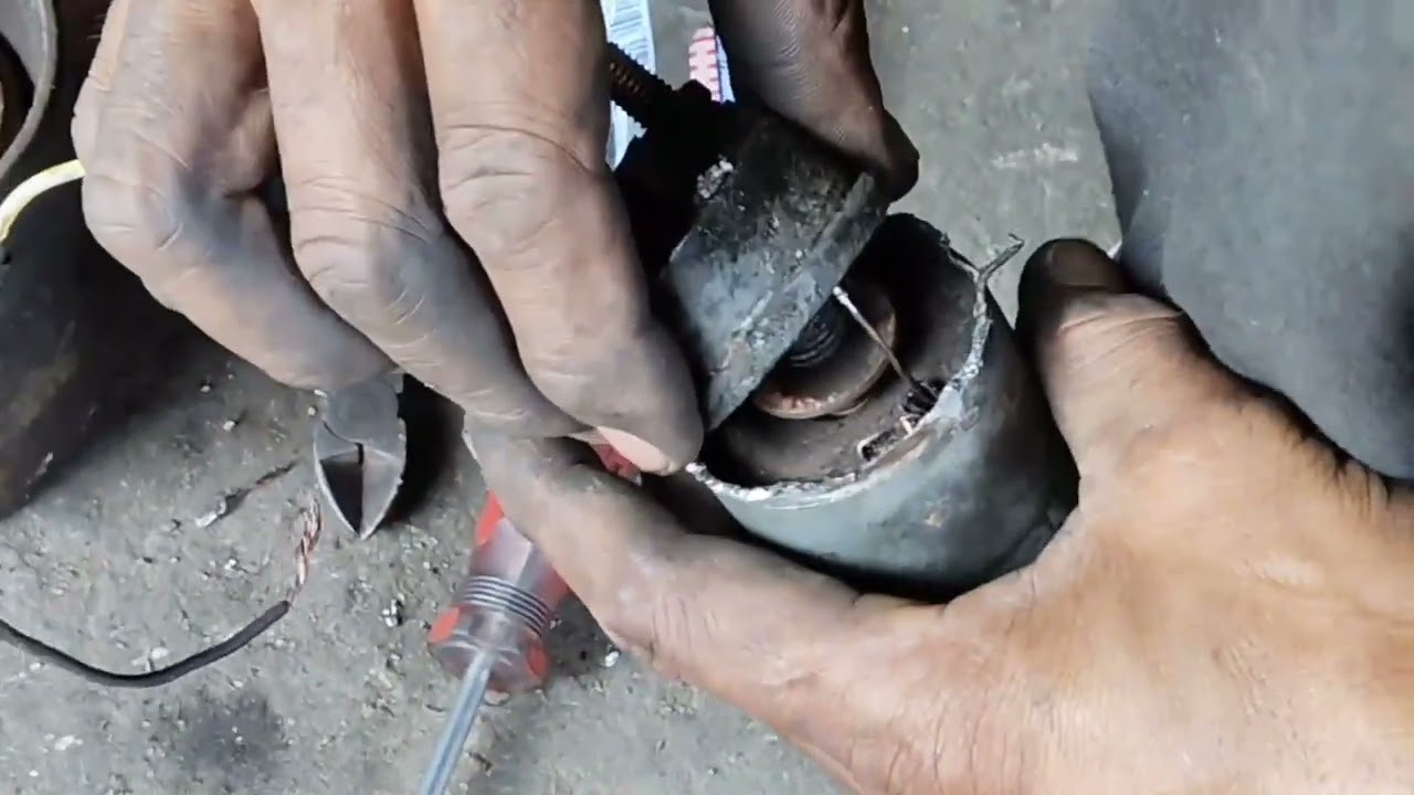 L300 Versa Van umiikot Ang starter pag kinakabit Ang battery May Ari Nagpa resque sa akin..