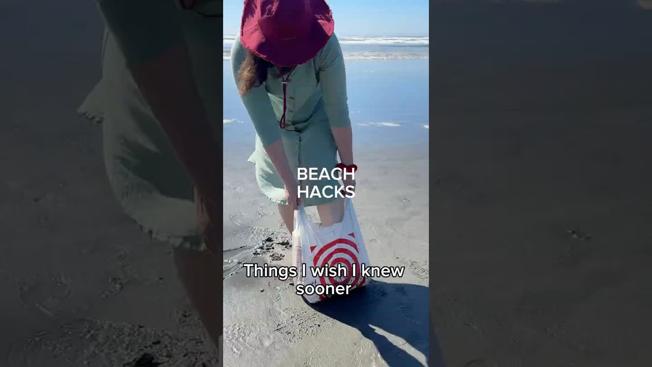 Genius beach life hacks🤩🏖️ #beach #traveltips #momsoftiktok #travelhacks #fyp #momhacks #tips