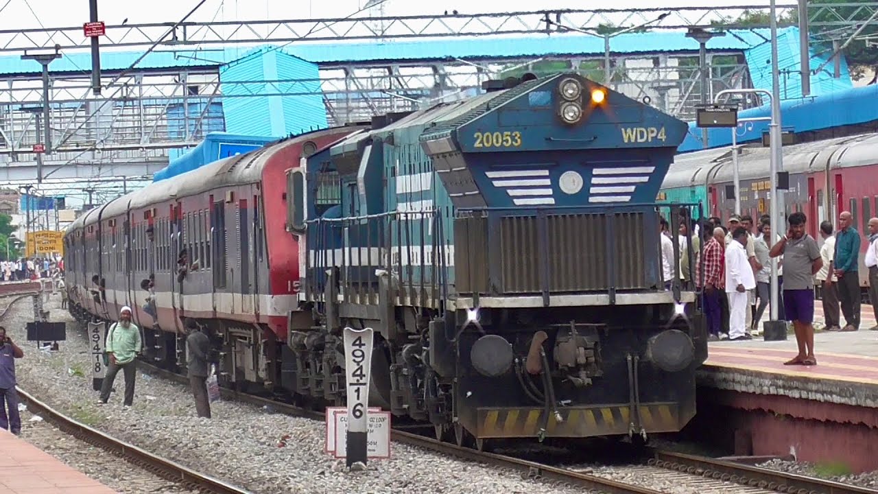 HUGE Trouble in Rake | 21 Coach LHB Train turns into 8 Car DEMU |Transhipping Passengers Rare Moment