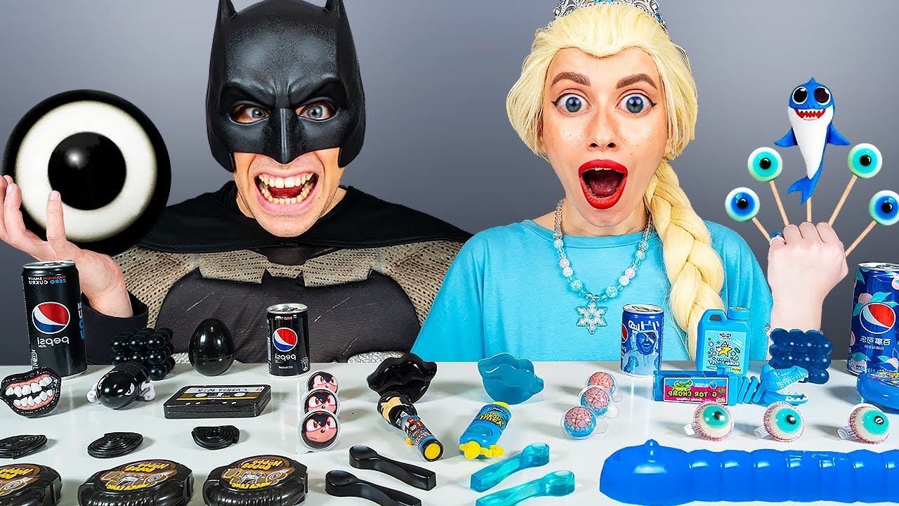 Blue Food vs Black Food Challenge 블루 블랙 푸드 챌린지 Batman vs Elsa Frozen Mukbang by HUBABANG