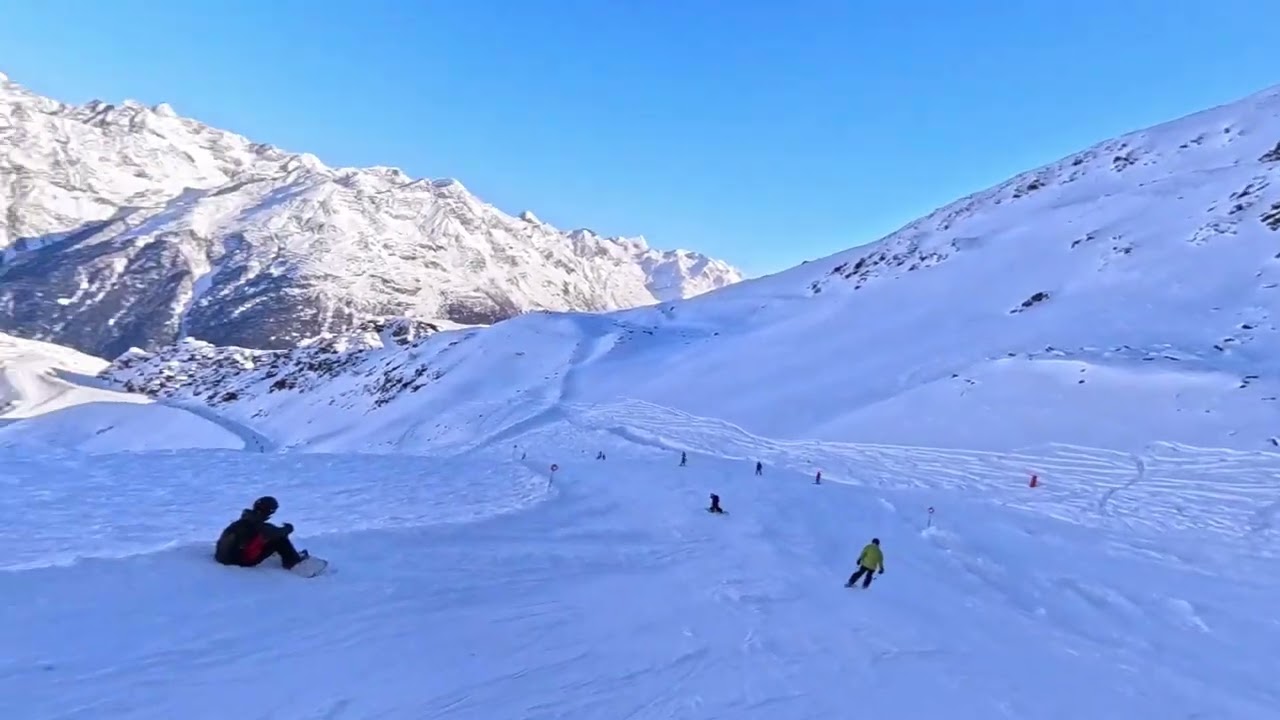 8 minutes of mountains and snow