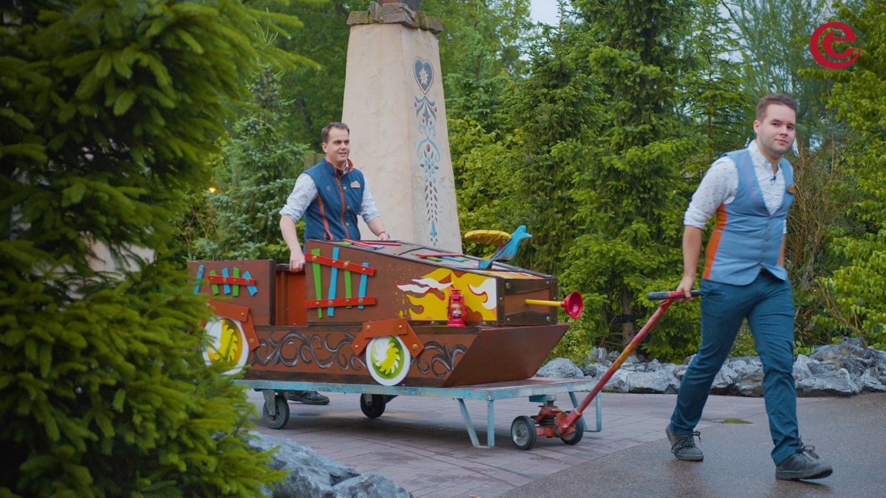 Efteling-medewerkers doen mee aan Te Land Ter Zee En In De Lucht