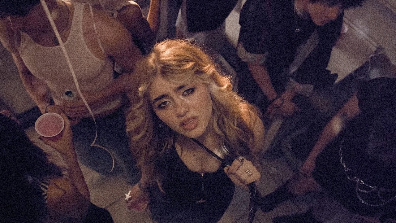 Ella Boh, Madison Beer & Ava Max - In The Dark (Synthwave / Synth Pop Type Beat)