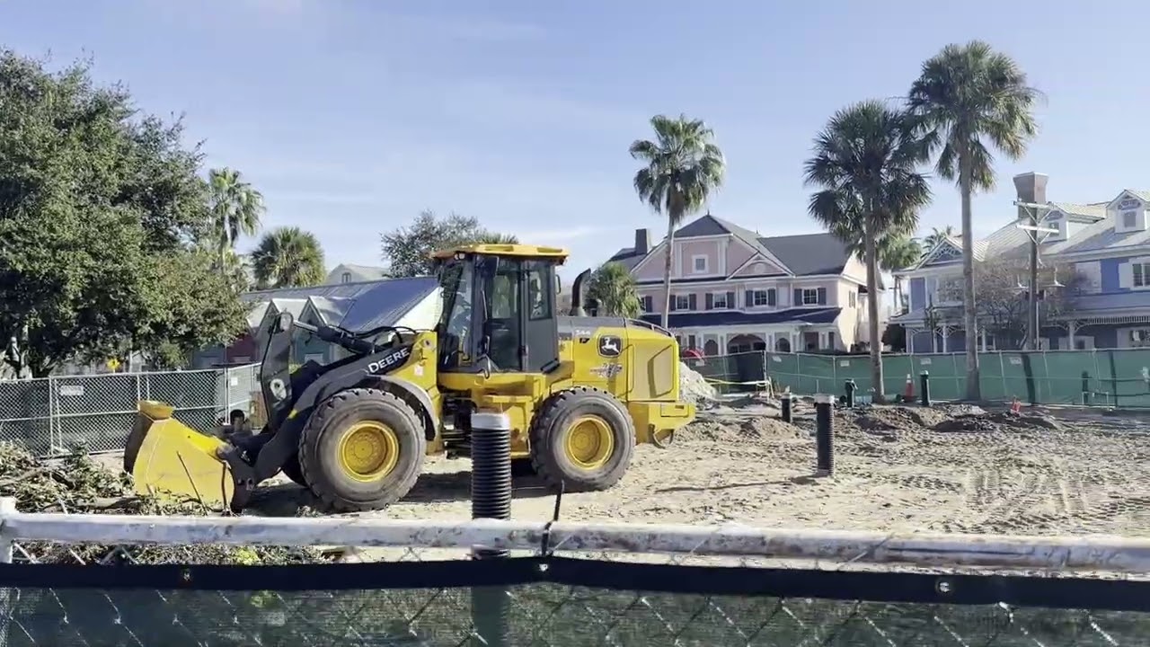 What is Being Built at Lake Sumter Landing?