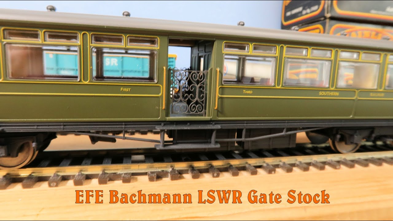 Unique EFE Bachmann LSWR Gate Stock Push Pull Set (Southern Region) 373